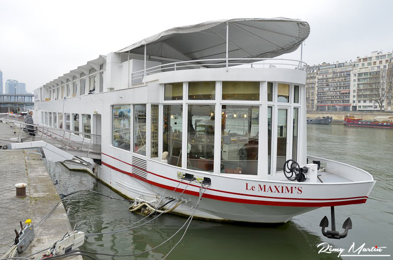 Au salon Saveurs et Vins sur Seine sur la péniche Le Maxim’s